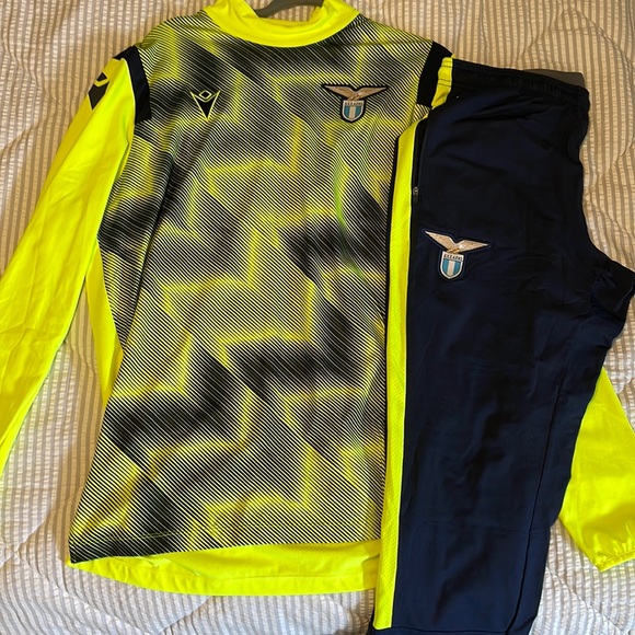 BRAND NEW S.S. Lazio full training kit - Picture 1 of 4